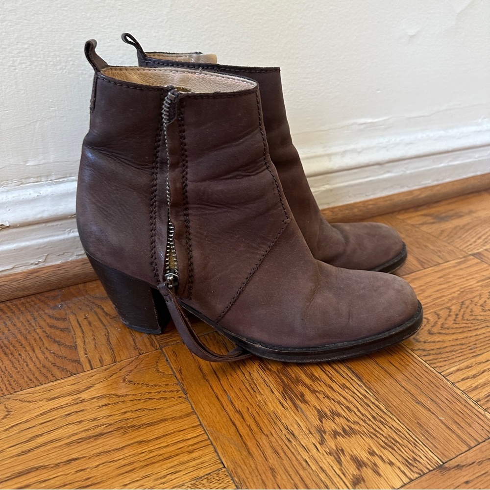 Acne Brown Leather Heel Pistol Zipper Boots